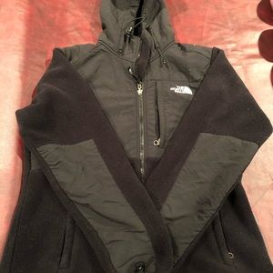 Women’s zip up hooded Northface